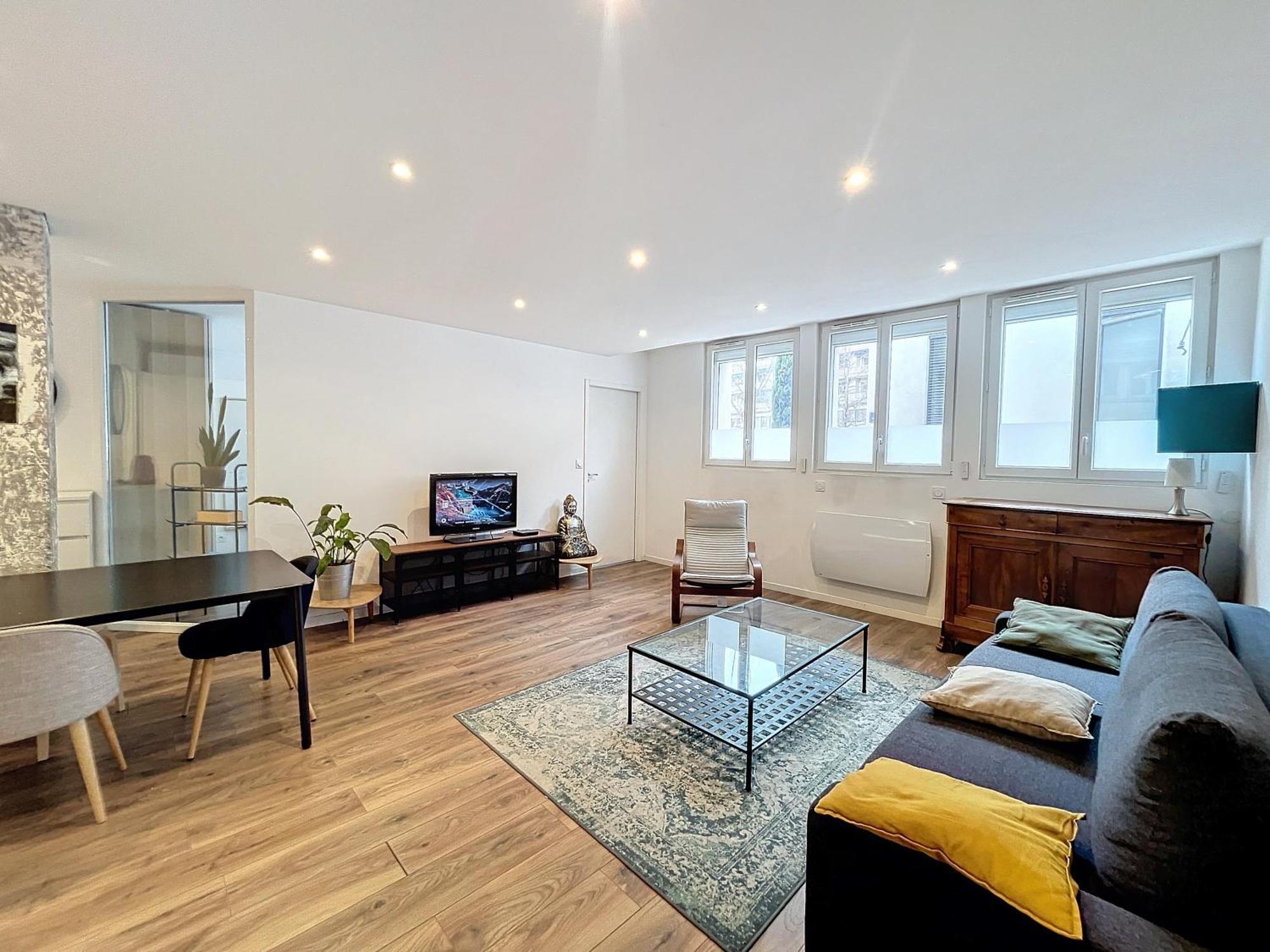 Appartement Hypercentre, Agreable T2 Style Loft , Fibre